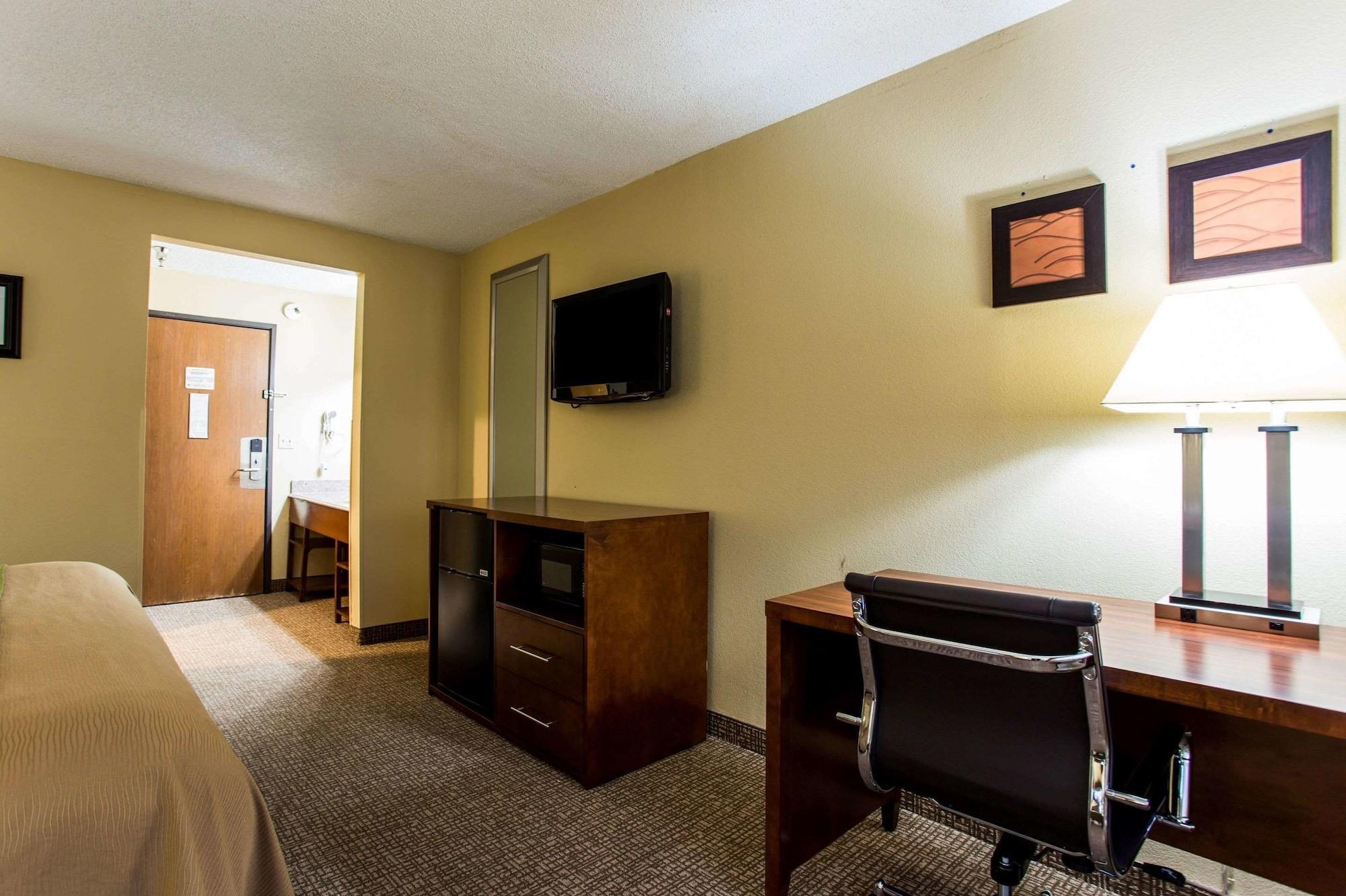 Comfort Inn Columbia-Bush River Exterior photo